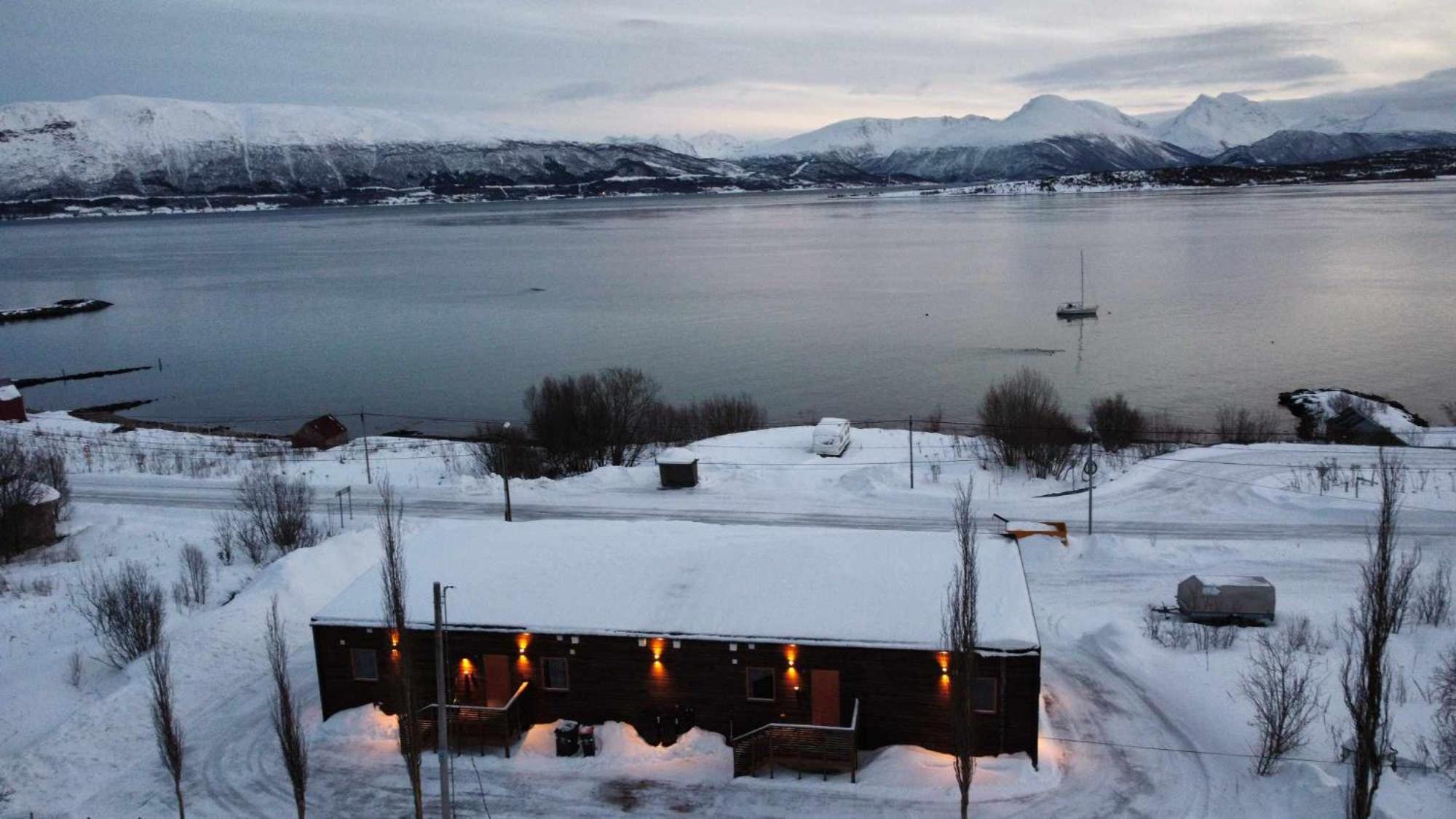 Tromso Stunning Luxury Apart A Apartment Larseng Exterior photo